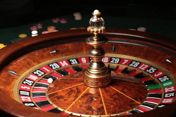 American Roulette wheel with 38 pockets